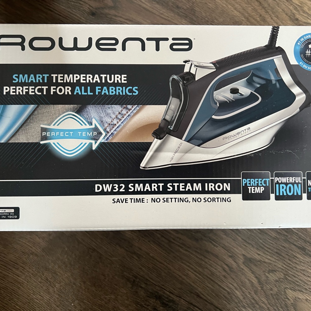 Rowenta DW32 Smart Steam Iron